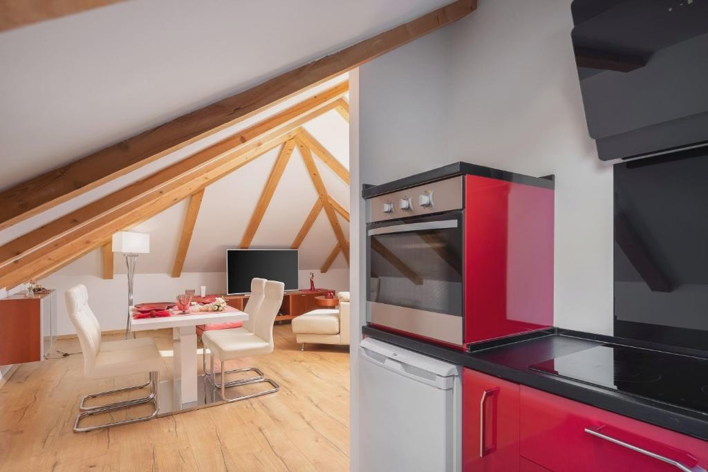 Romantic Luxury Rooms