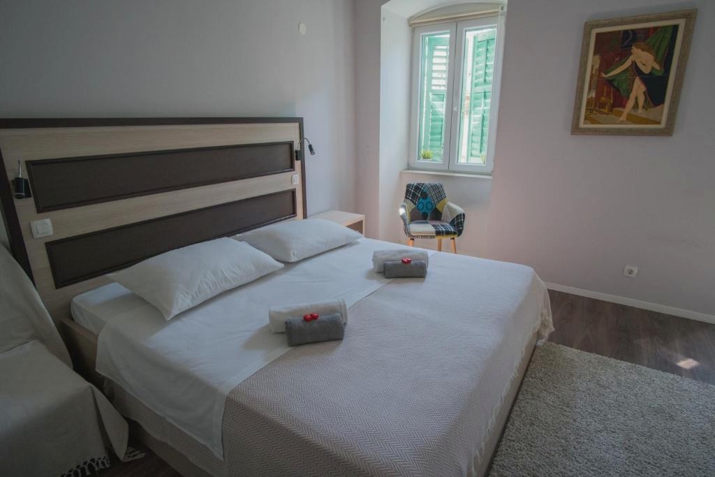 JR Luxury Guesthouse