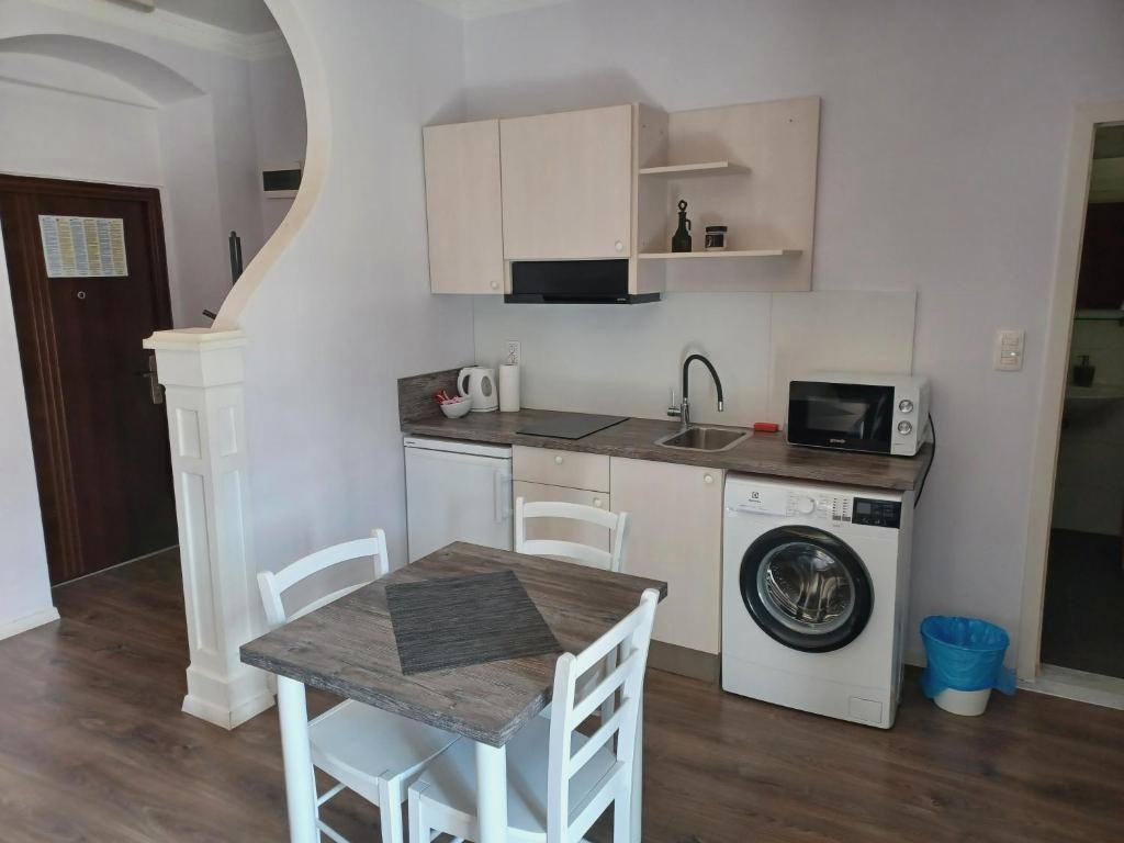 JR Luxury Guesthouse