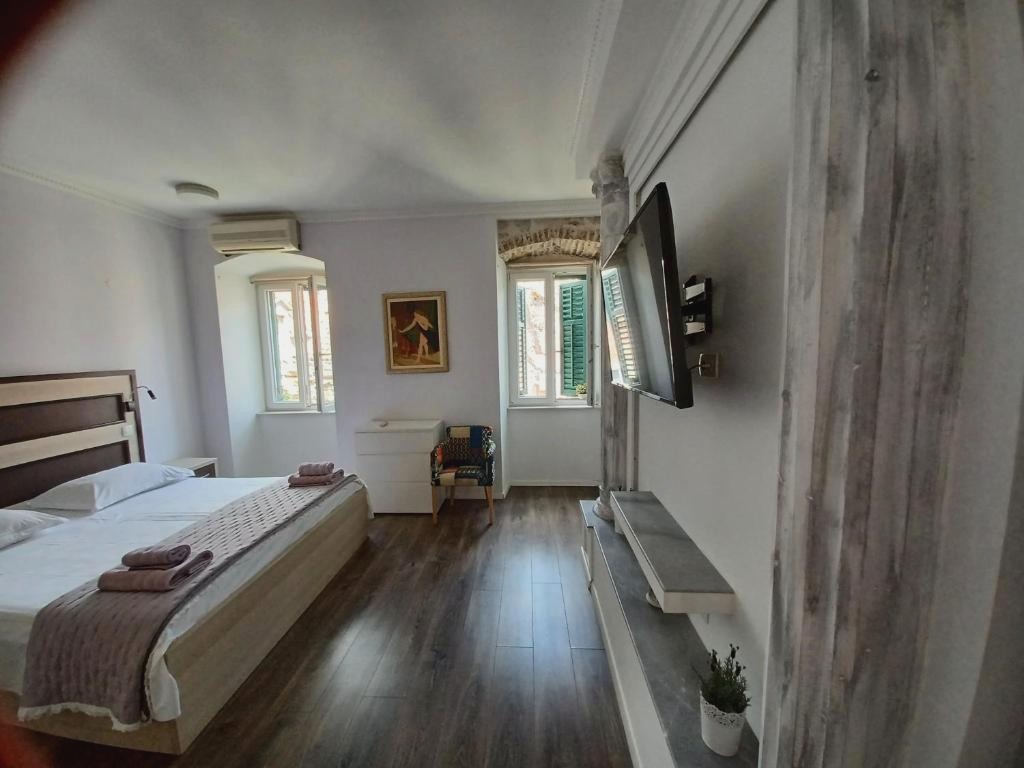 JR Luxury Guesthouse