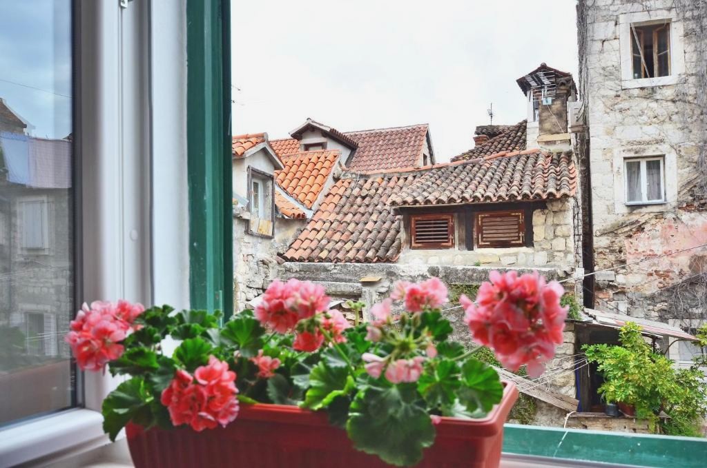 JR Luxury Guesthouse