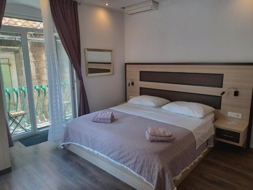 JR Luxury Guesthouse