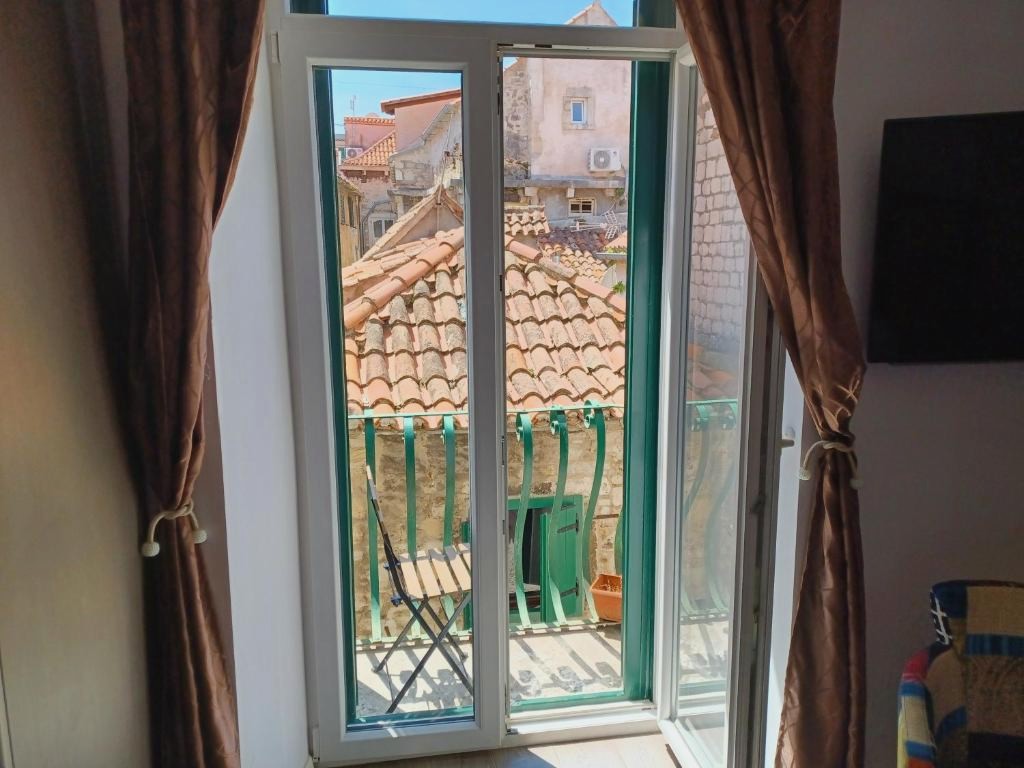 JR Luxury Guesthouse