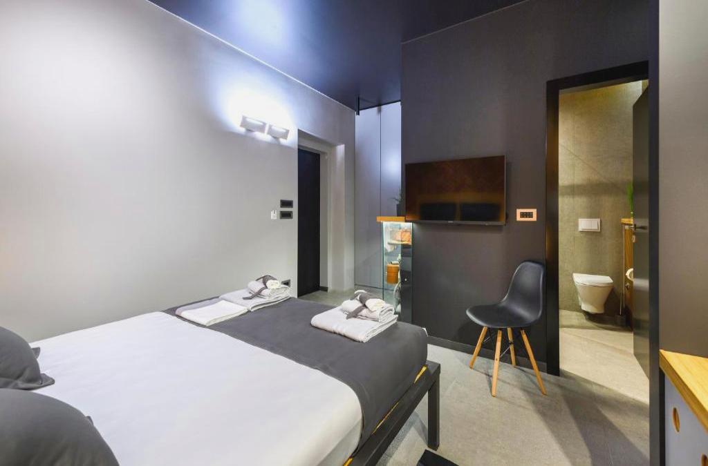 Split Industrial Design Rooms