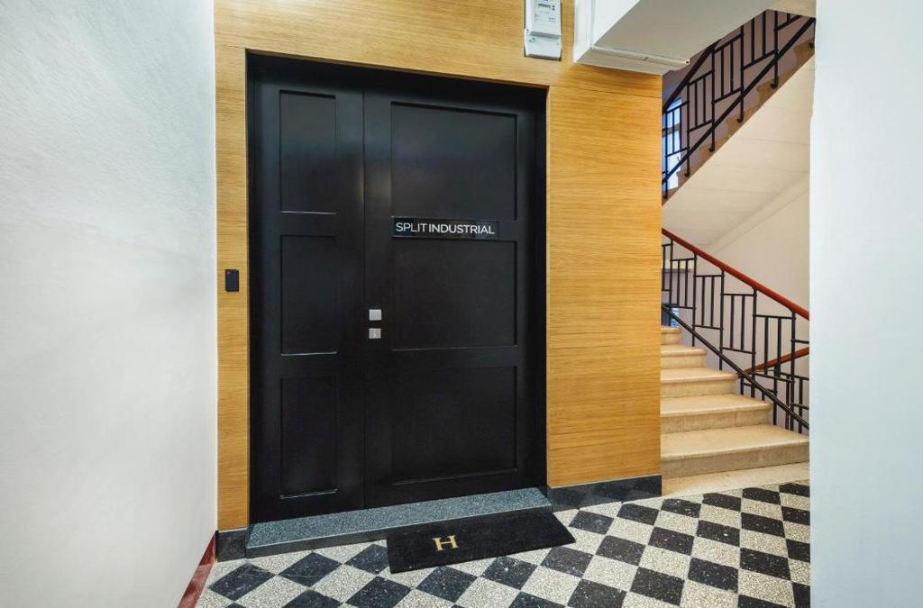 Split Industrial Design Rooms