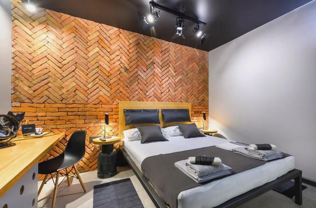 Split Industrial Design Rooms