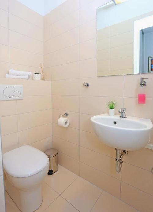 Luxury Apartments Leone