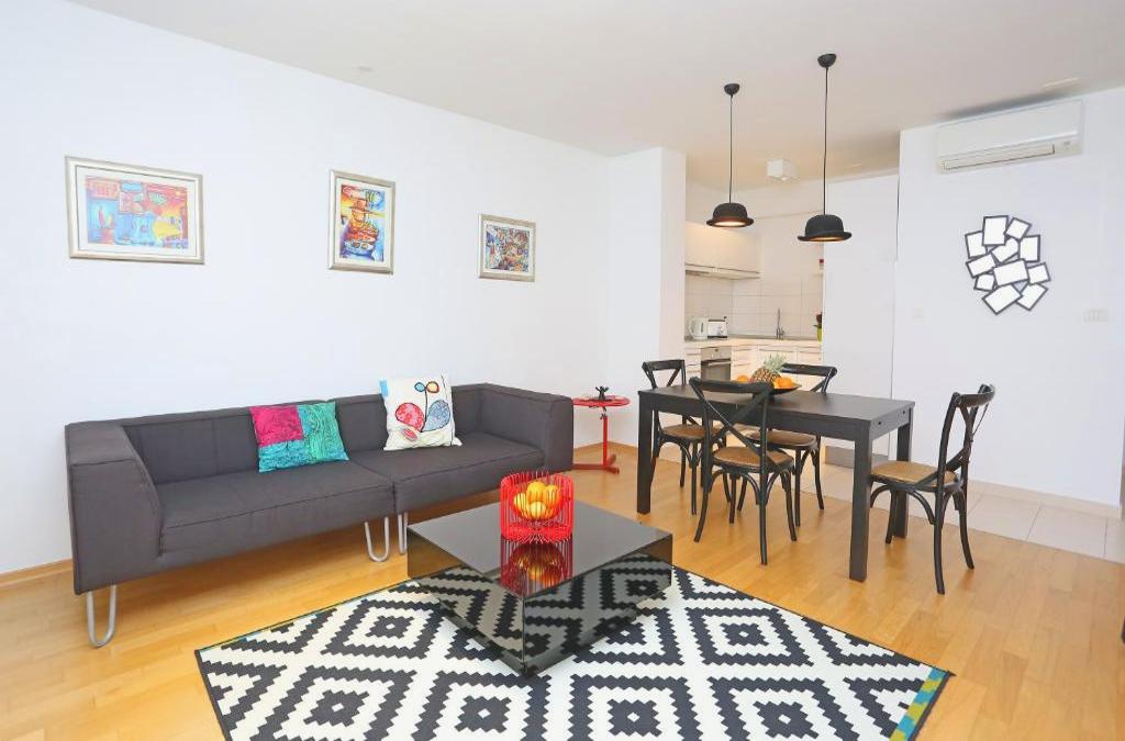 Luxury Apartments Leone