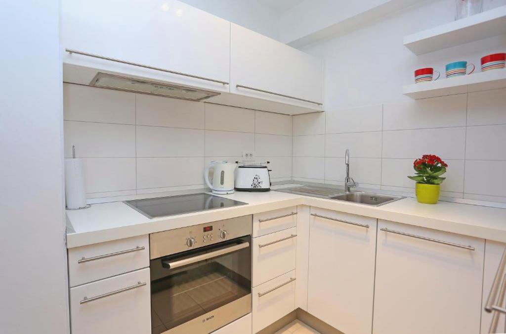Luxury Apartments Leone
