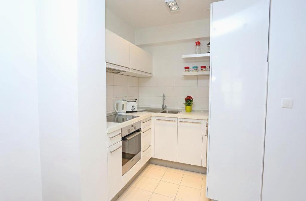 Luxury Apartments Leone