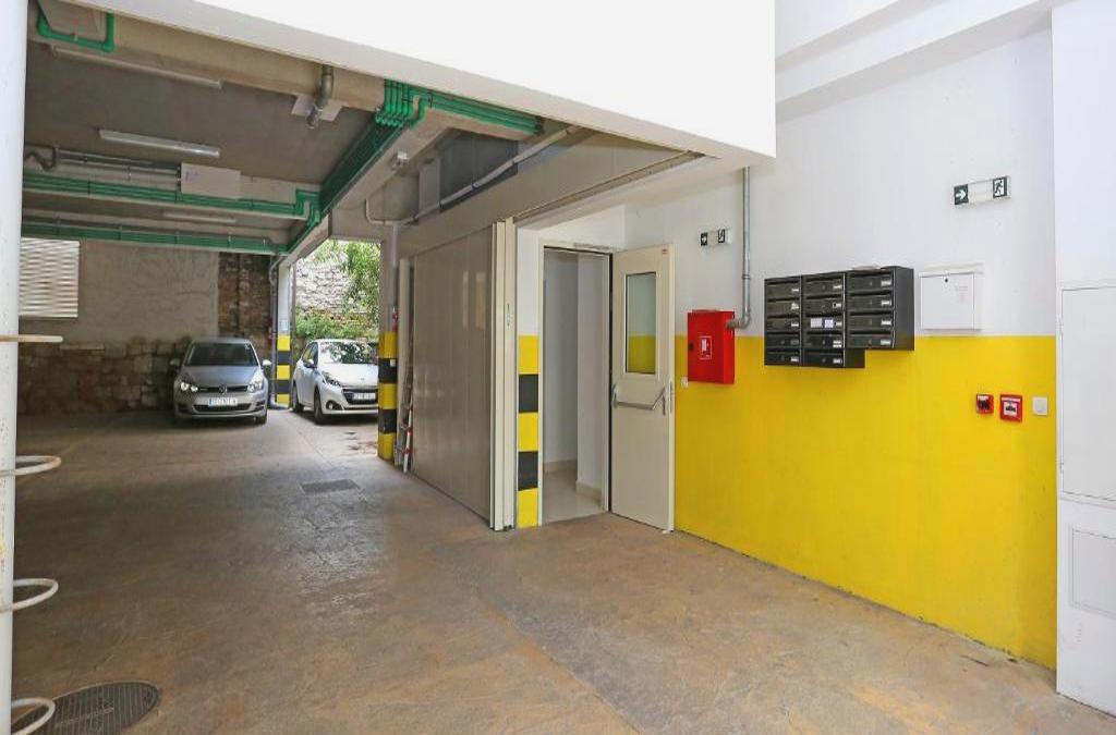 Luxury Apartments Leone