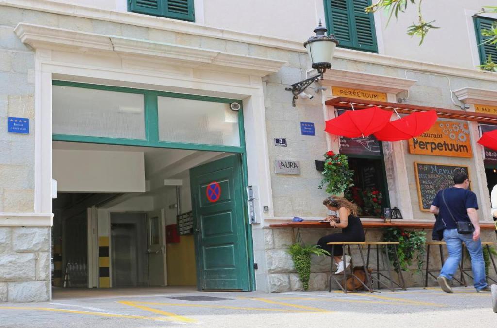 Luxury Apartments Leone