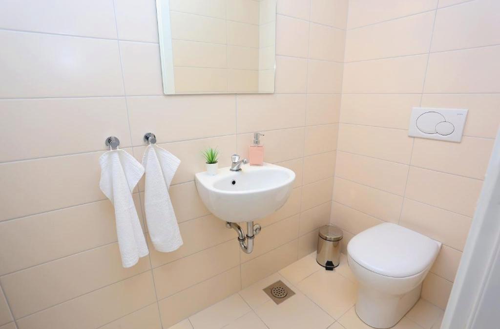 Luxury Apartments Leone