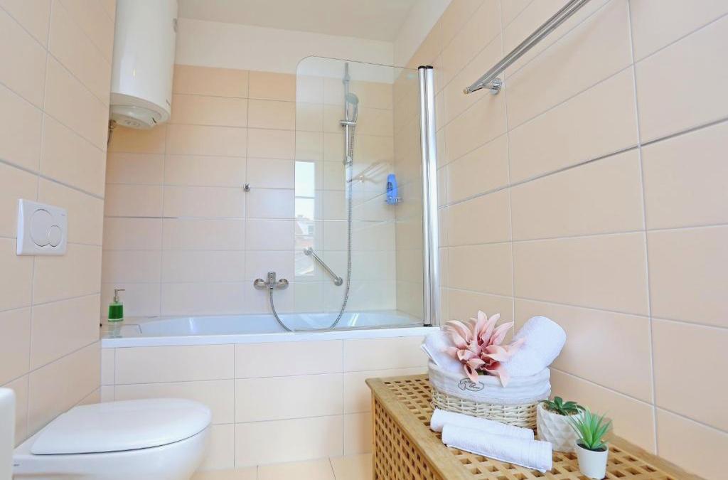 Luxury Apartments Leone