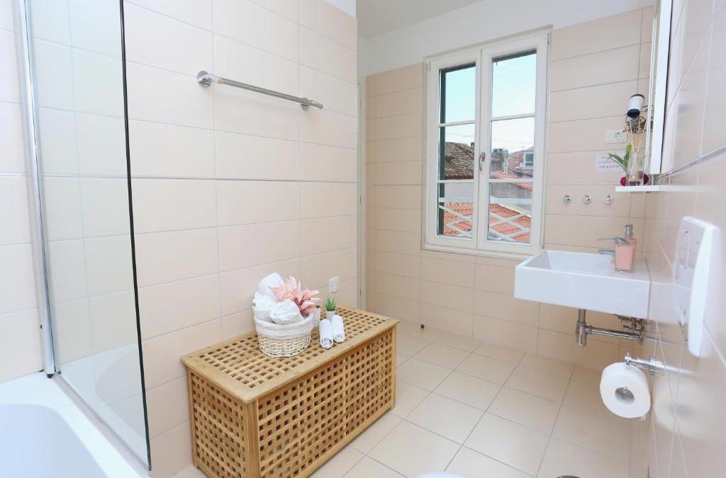 Luxury Apartments Leone