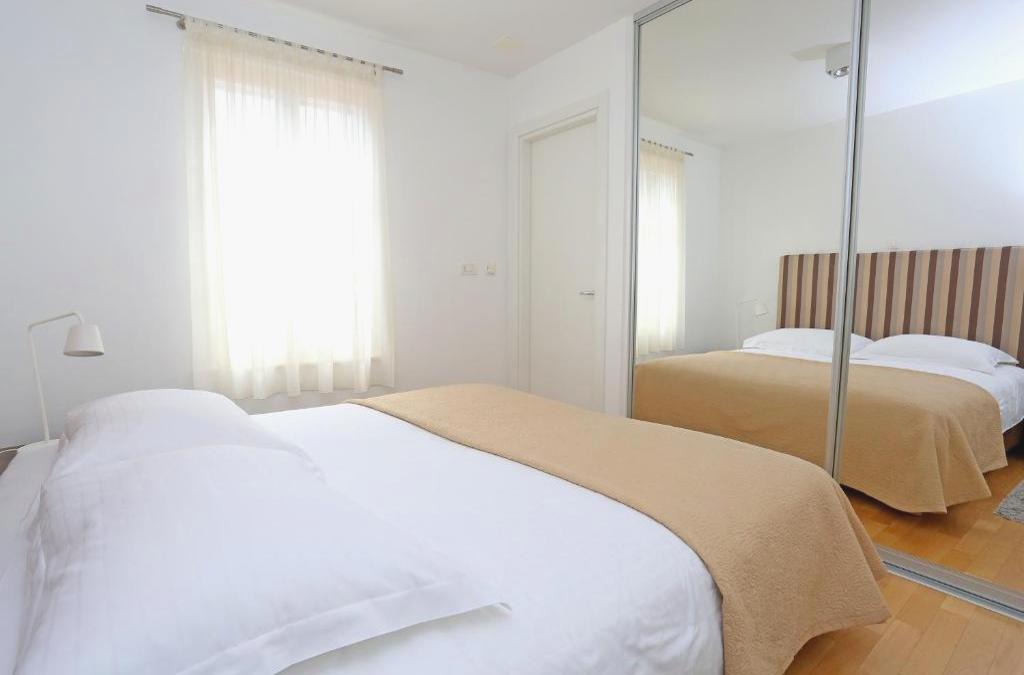 Luxury Apartments Leone
