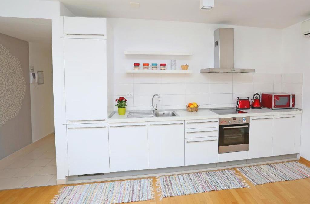 Luxury Apartments Leone