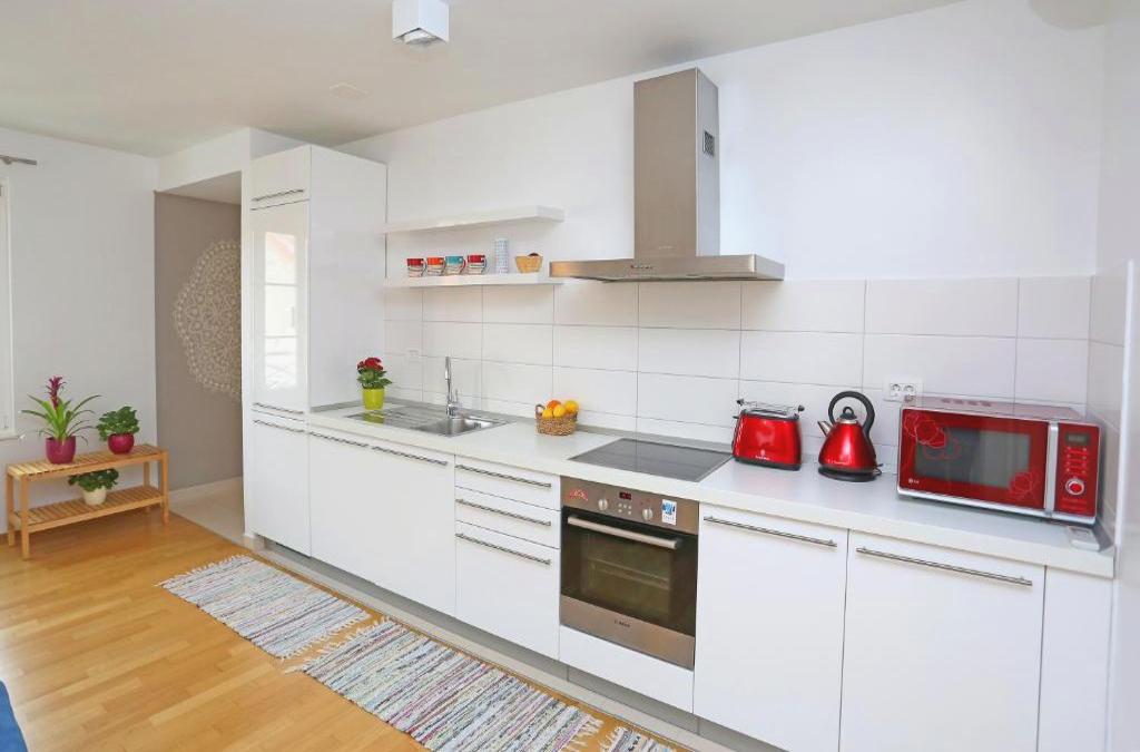 Luxury Apartments Leone