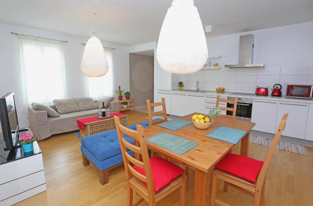 Luxury Apartments Leone