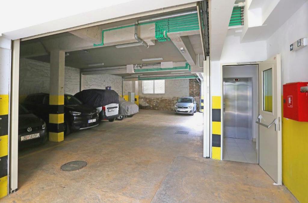Luxury Apartments Leone