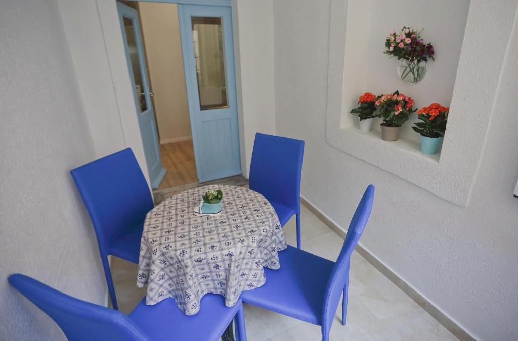 Split Old Town Suites