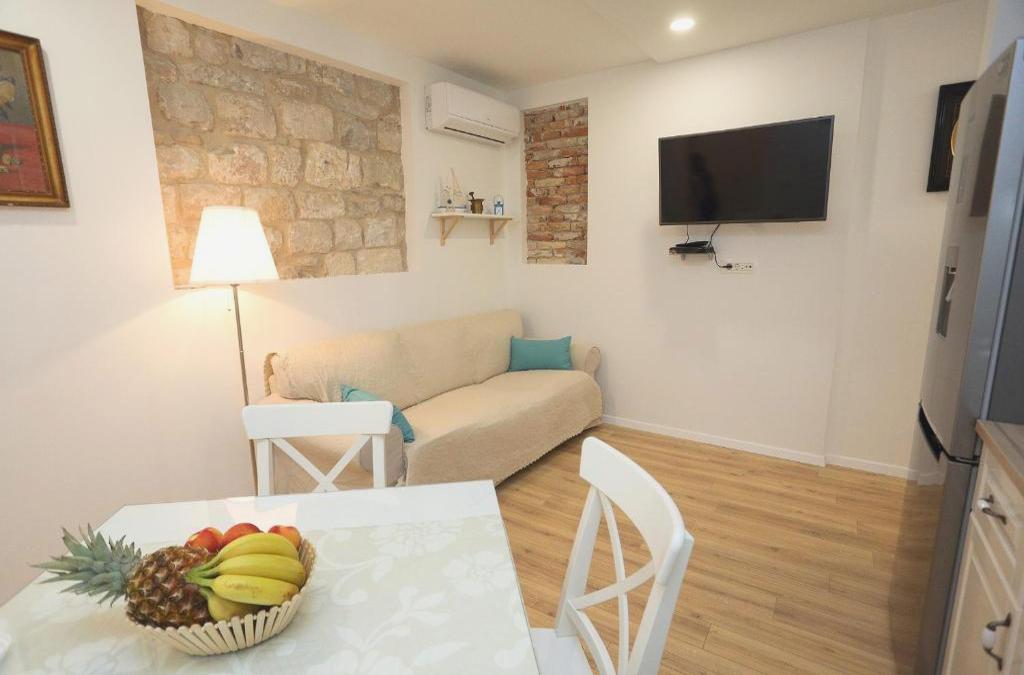 Split Old Town Suites