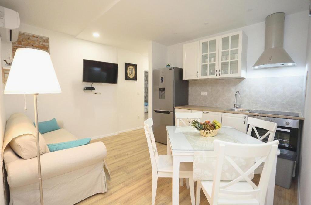 Split Old Town Suites