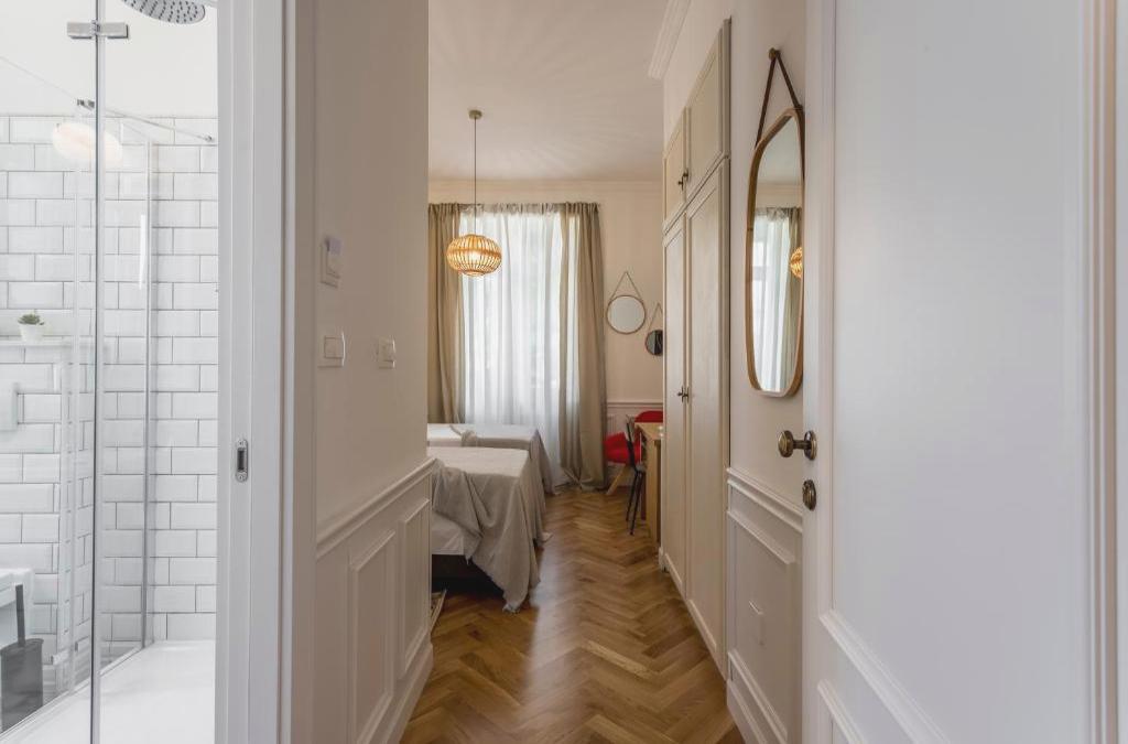 Evala luxury rooms with pool and garden