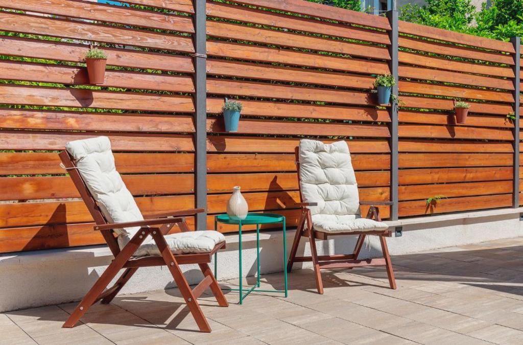 Evala luxury rooms with pool and garden