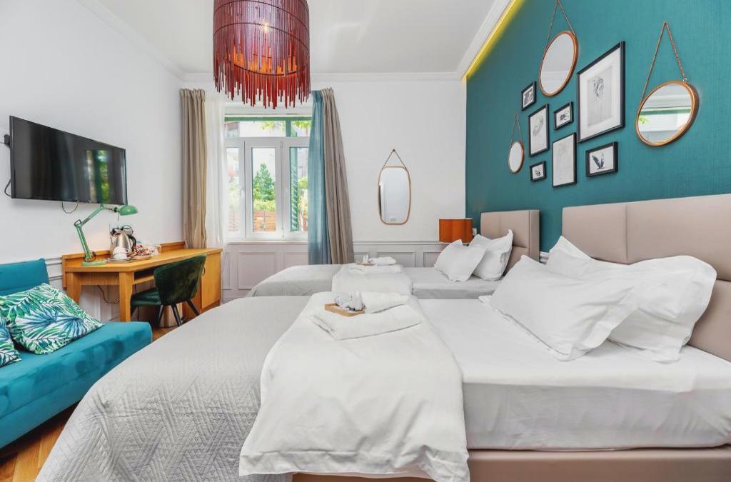 Evala luxury rooms with pool and garden