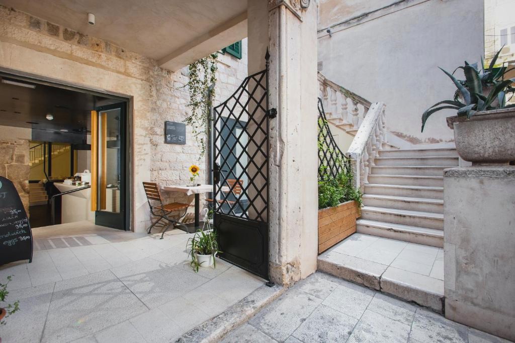 Slavija Culture Heritage Hotel