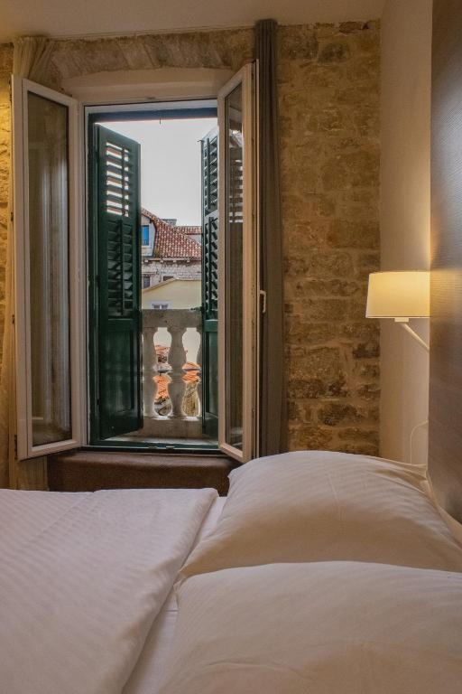 Slavija Culture Heritage Hotel