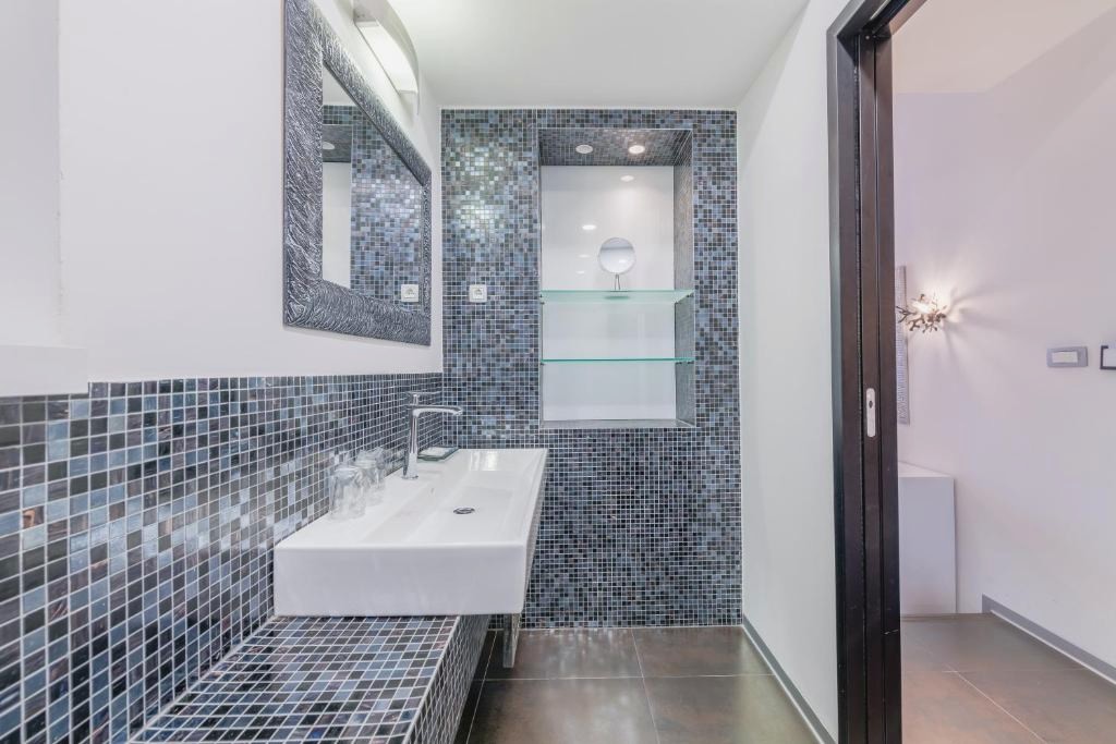Starlight Luxury Rooms