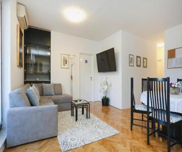 Luxury Apartment Ela