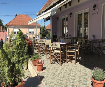 Petit Normandi Bistro & Panzió