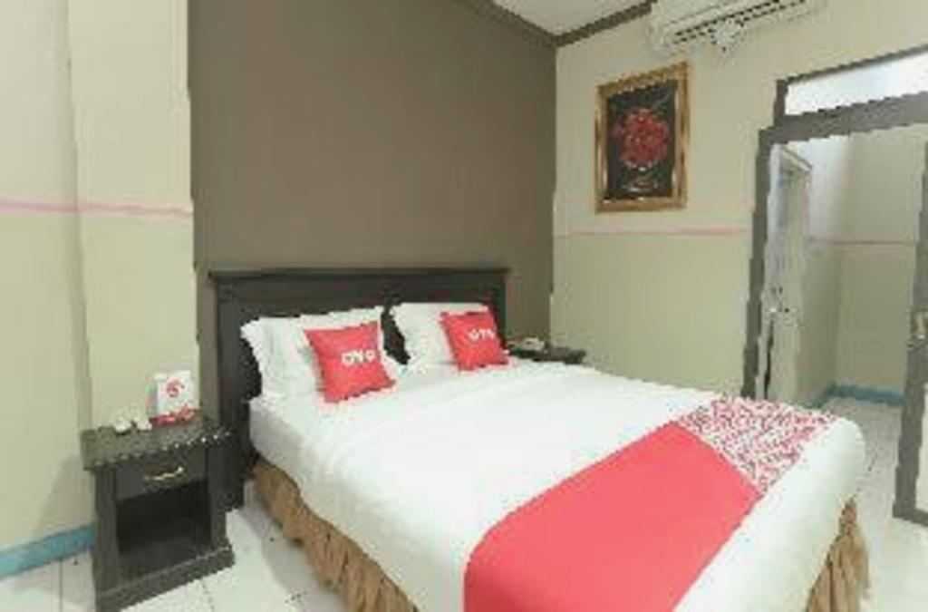 Hotel Kharisma by OYO Rooms