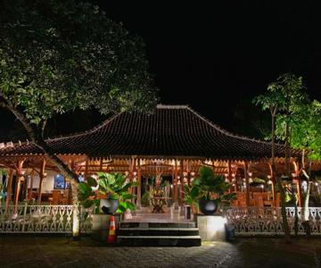 Senthong Asri Hotel