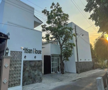 Tritisan House RedPartner