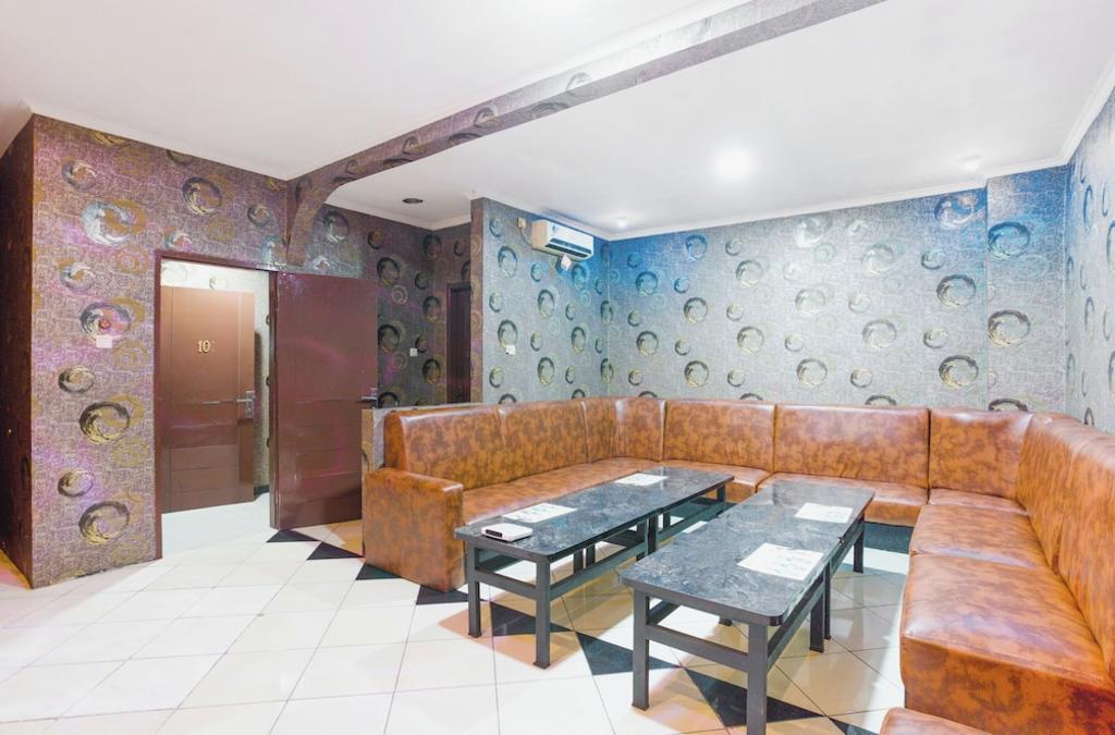 Hotel Addict by OYO