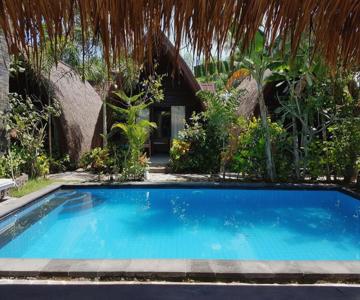 Zipp Bar Restaurant And Bungalows
