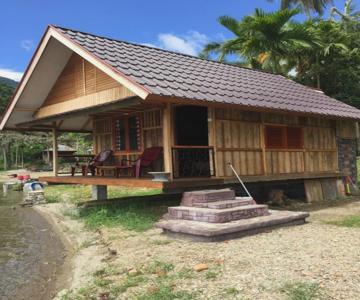 Muaro Beach Bungalows