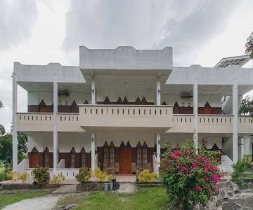 Wisma Sibayak Guest House by RedDoorz