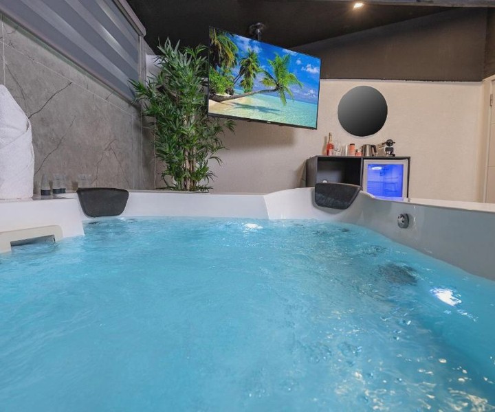 Lago Suites Hotel