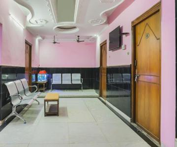 Hotel Raj Hans Deluxe