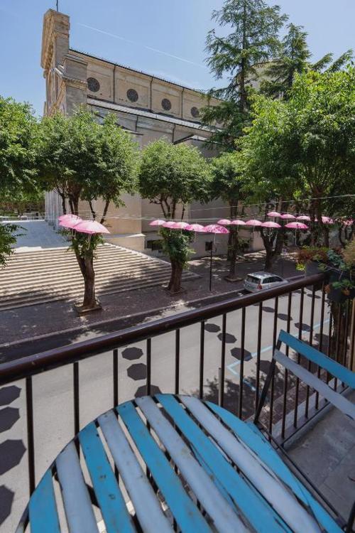 L'affaccio Sulla Piazza