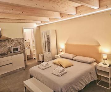 Vico-letto Studio Apartment