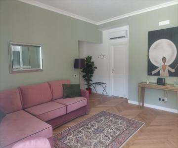 La Luna Piena In Centro