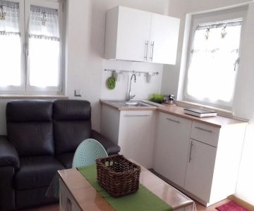 Charming Studio Apartment With Parquet