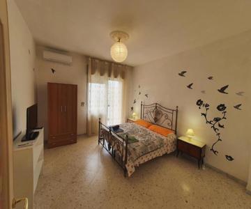 Central Train Station Comfy