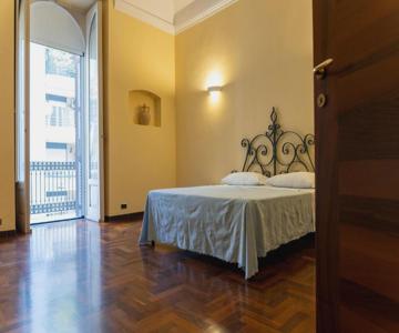 Sulla Via Del Teatro
